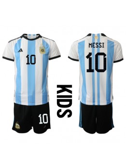 Otroški Nogometna dresi replika Argentina Lionel Messi #10 Domači SP 2022 Kratek rokav (+ hlače)